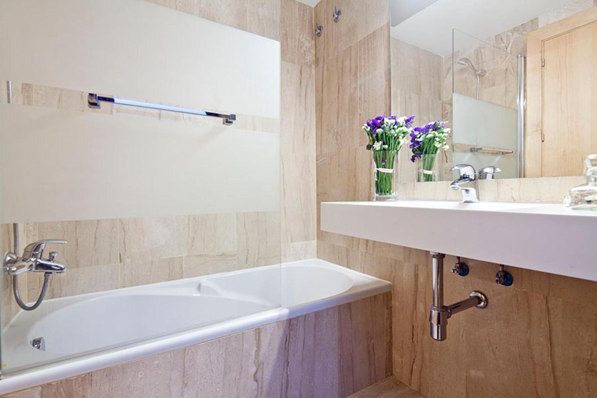 Apartment Barcelona Rentals - Private Pool And Garden Center 객실 사진