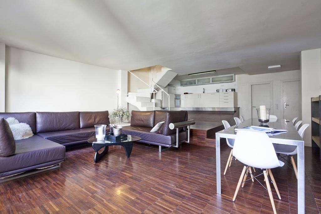 Apartment Barcelona Rentals - Private Pool And Garden Center 외부 사진